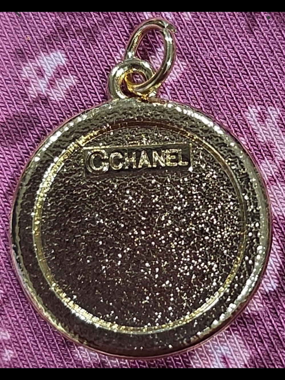 NWOT CHANEL Gold-Tone White Enamel CC Crystal Halo Pendant - Picture 4 of 5